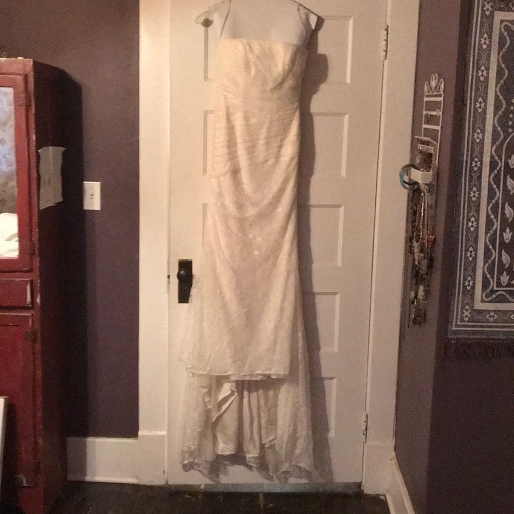 Vera wang wedding dress, Tailored Size 6.